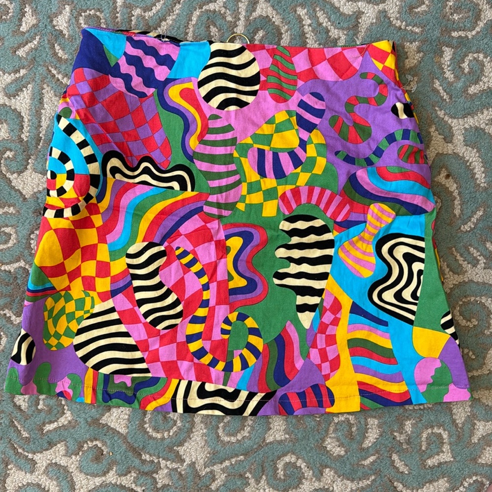 Mod mini skirt